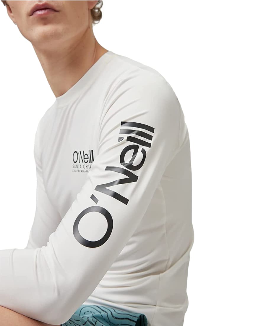 Cali L/SLV skin hosszú ujjú férfi strandpóló fehér, modellen közeli
