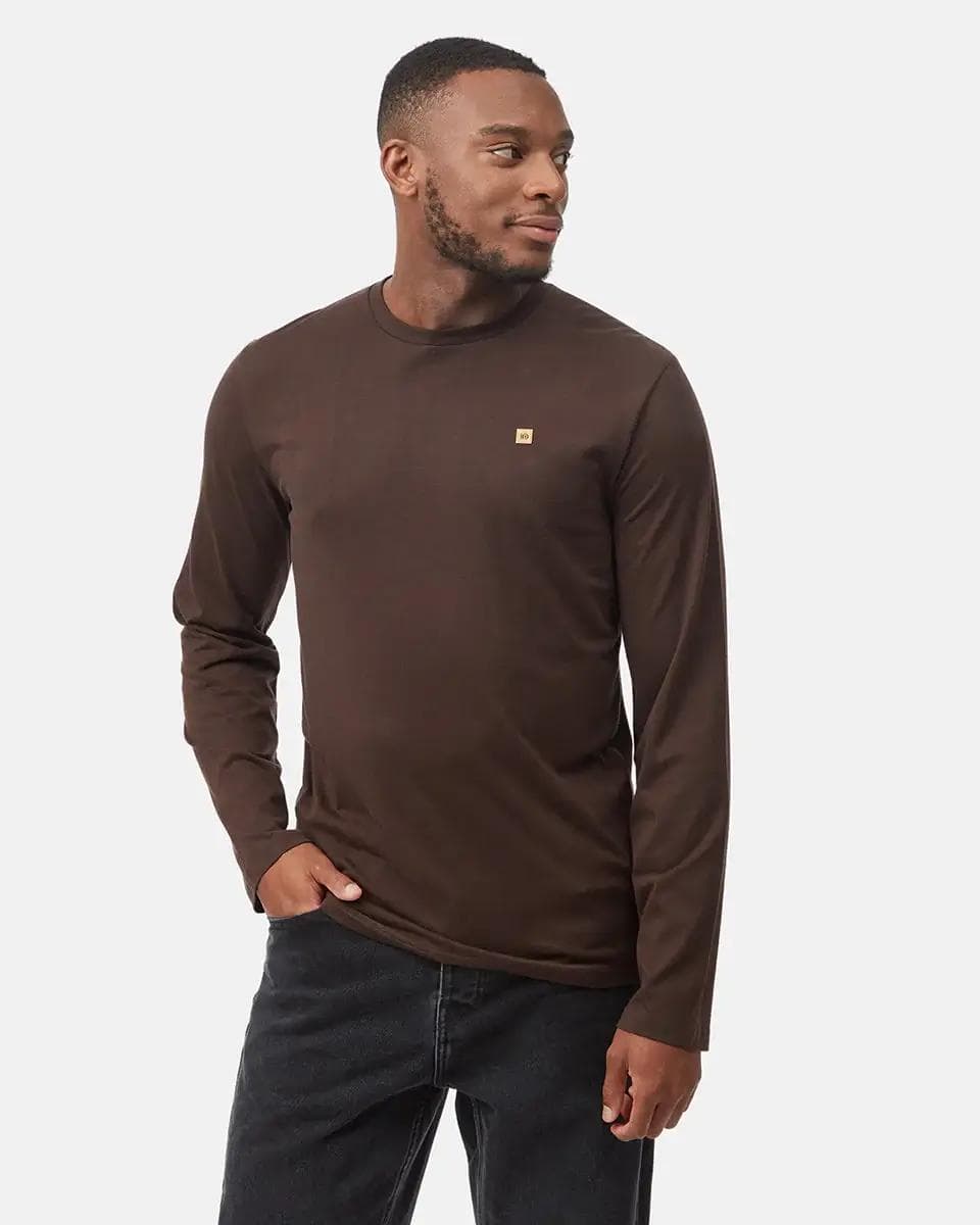TreeBlend Classic hosszú ujjú Póló barna színű, modellen szemből TreeBlend Classic hosszú ujjú Póló barna színű, modellen szemből
